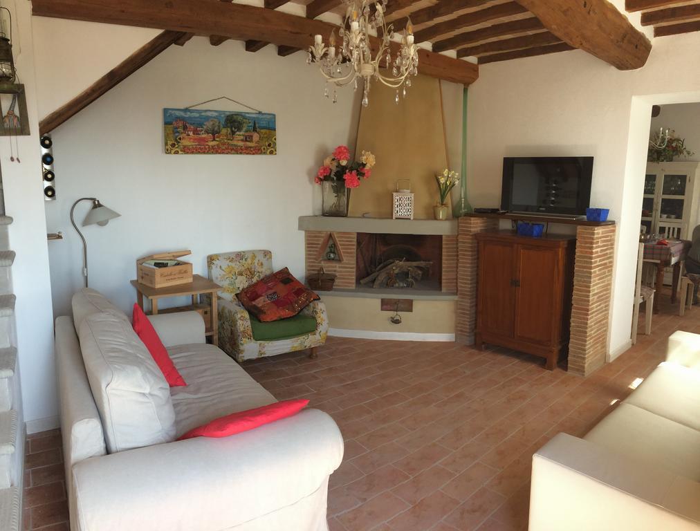 Hostal La Casina Delle Rondini Corsanico-Bargecchia Exterior foto
